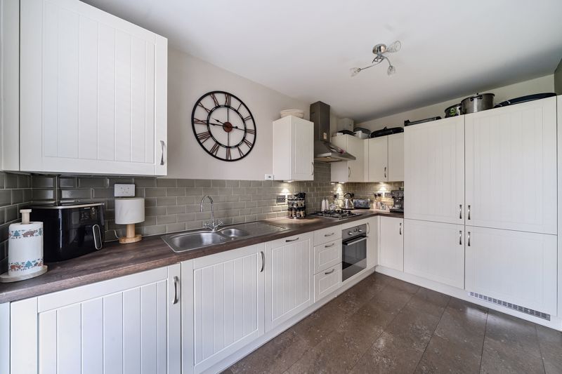 Kitchen- click for photo gallery